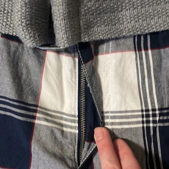 Host Pick! NWT Men’s Roebuck & Company Navy and White Plsid Shorts SZ 38 - Picture 3 of 9